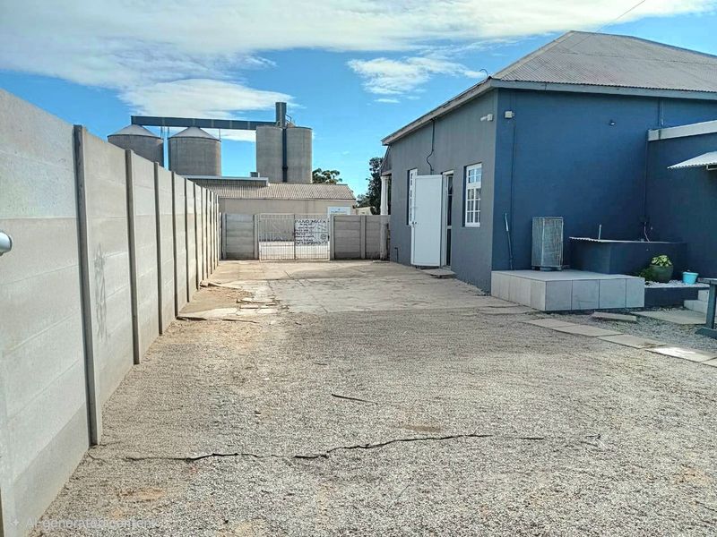 Exceptional Dual-Living Property – Incredible Value Under R1.5 Million! - Photo 10
