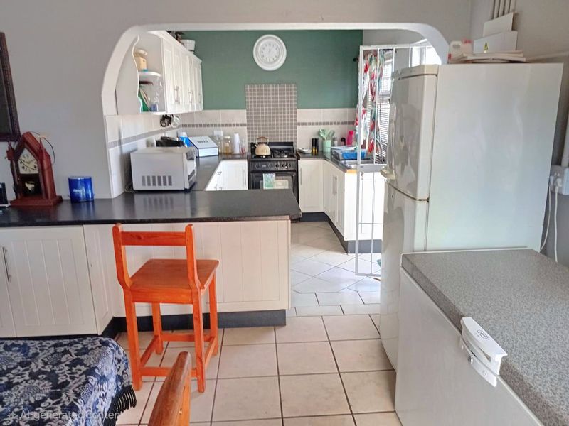 Exceptional Dual-Living Property – Incredible Value Under R1.5 Million! - Photo 4