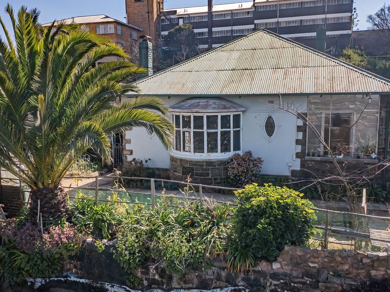 Family Home in Reynolds View with Garden Charm - Photo 2
