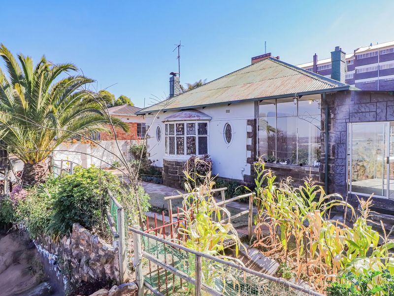 Family Home in Reynolds View with Garden Charm - Photo 3