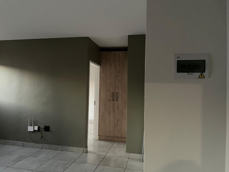 2 bedroom apartment to Rent in Orlando East  - Photo 5