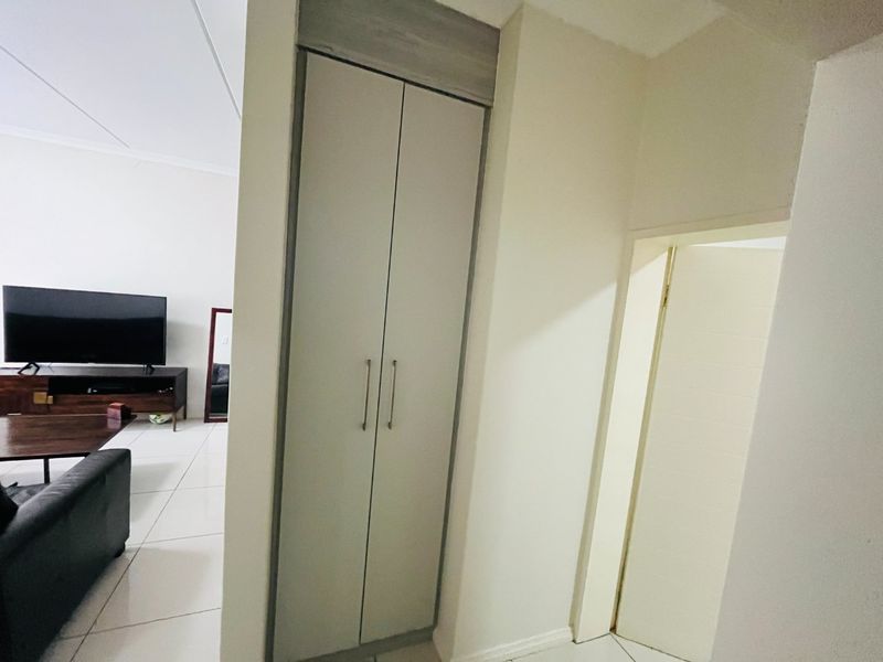 Two bedroom apartment  for rent in Midrand, Secure now! - Photo 6