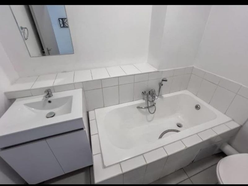 Modern 1-Bed Off-Grid Apartment in Protea Glen - Photo 7