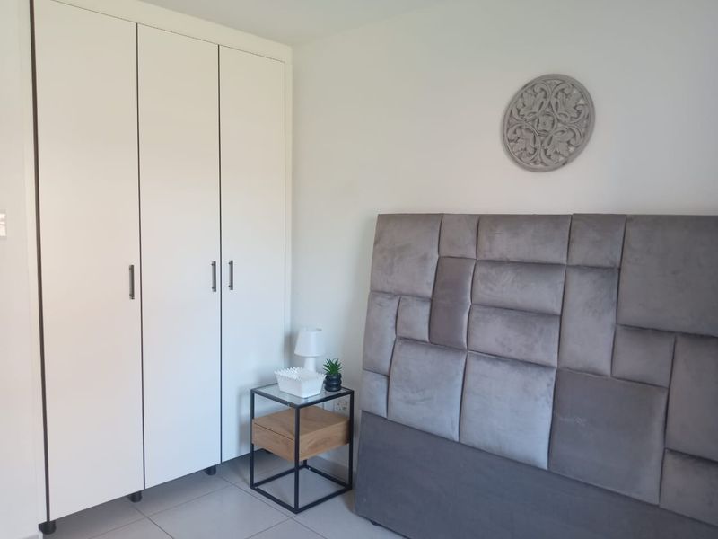 Spacious 3-Bed Off-Grid Family Apartment in Protea Glen - Photo 3