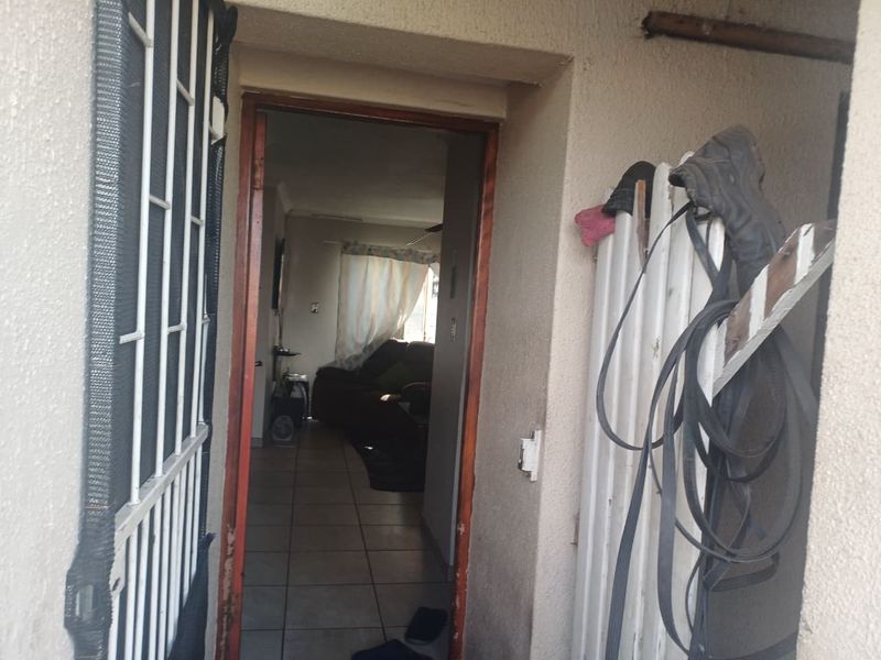 Spacious 2-Bedroom Home with Massive Yard and Incredible Investment Potential in summer greens.  - Photo 3