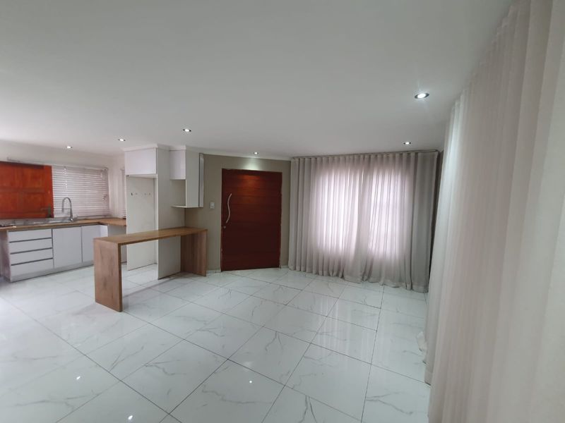 3 bedroom for sale in Leondale Gardens - Photo 1