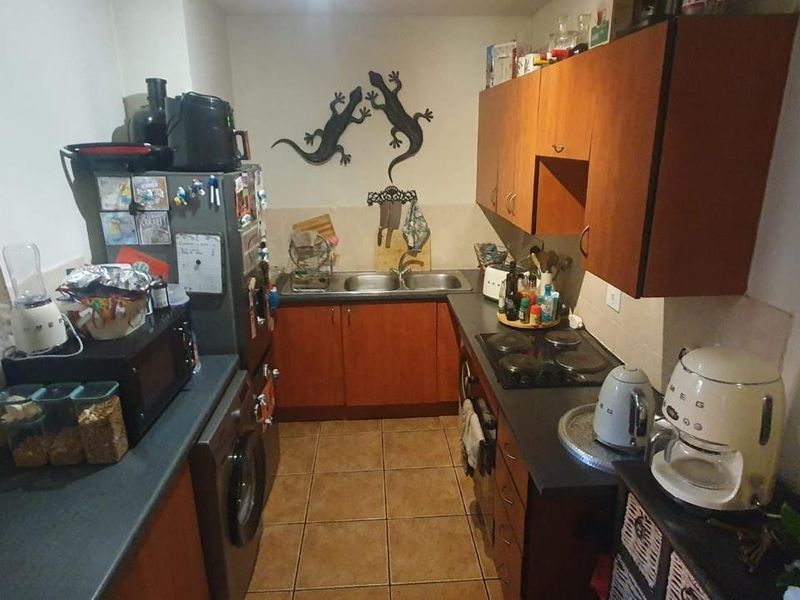 Investment opportunity with good tenants contract in place - Photo 5