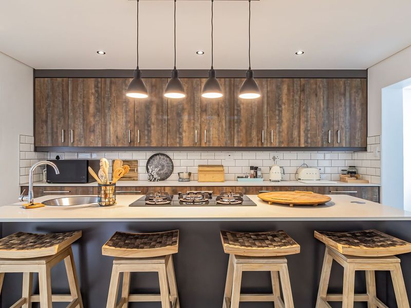 Stop trying to squeeze your family into a standard beach house. What if you could have the ultimate entertainer's dream, without sacrificing your private sanctuary? - Photo 8