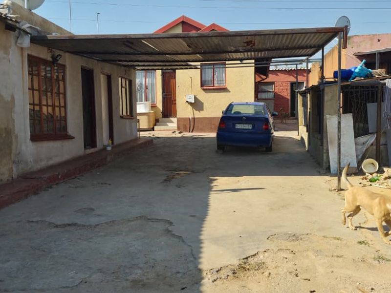 Investment Opportunity – Income-Generating Property in Diepsloot - Photo 2