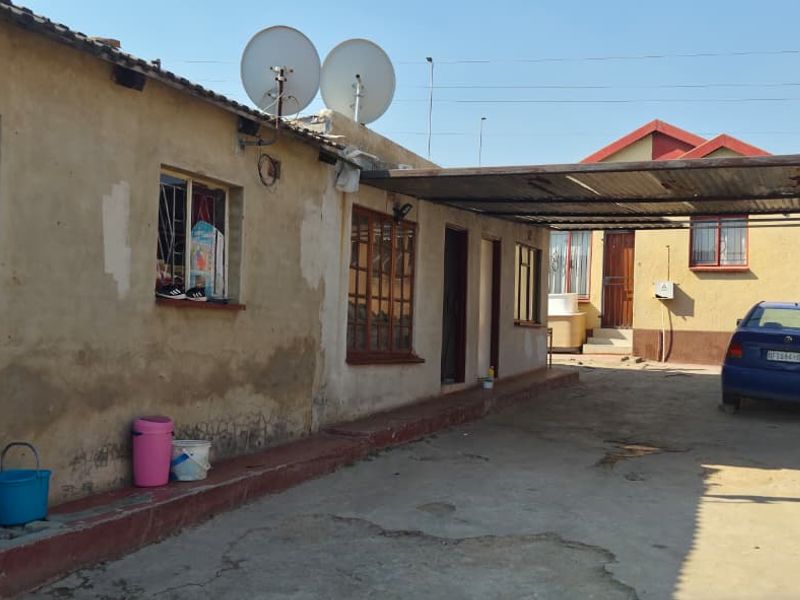 Investment Opportunity – Income-Generating Property in Diepsloot - Photo 3