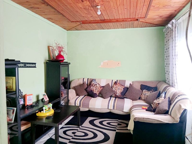 2 bedroom house  - Photo 6
