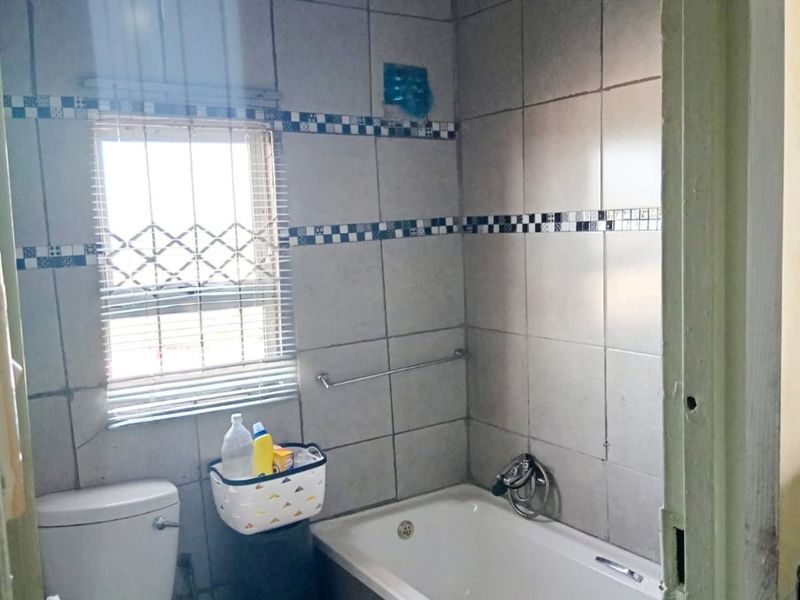 2 bedroom house  - Photo 4