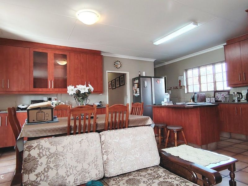 Versatile 2.1ha smallholding - Photo 4