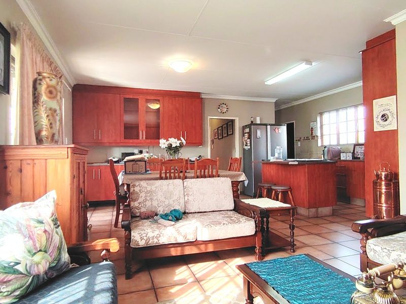 Versatile 2.1ha smallholding - Photo 9