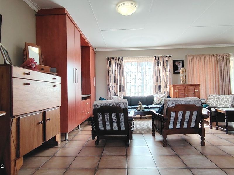 Versatile 2.1ha smallholding - Photo 7