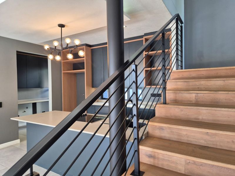 Architectural Designer Home with Rooftop Terrace in Waterkloof Heights - Photo 1