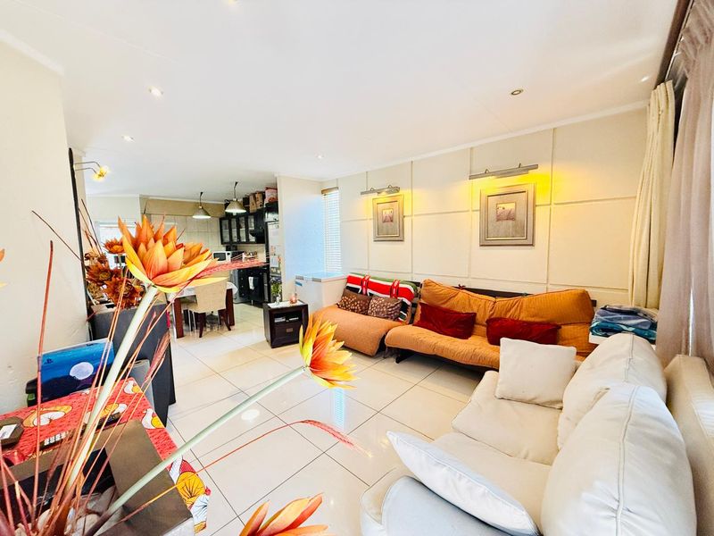 Modern 2-Bedroom Apartment in Houghton Flats - Photo 6