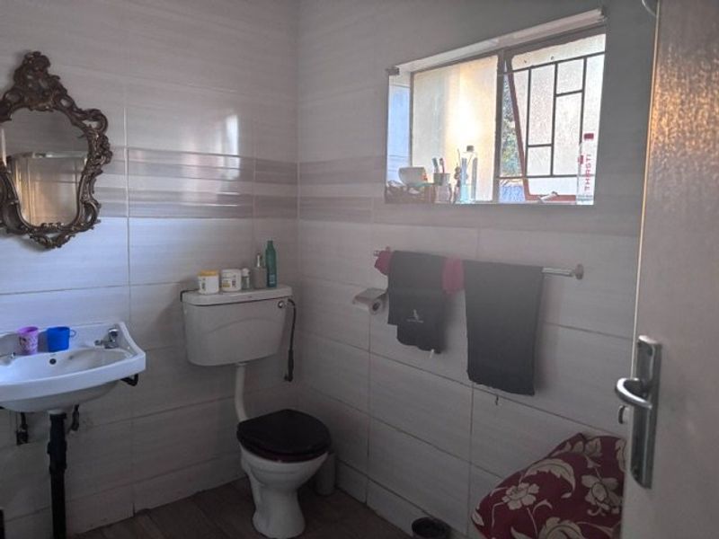 2 bedroom house in elandspoort danville - Photo 10