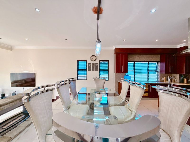 A Contemporary Corner-Stand Home  for Sale in Blue Valley Golf Estate - Photo 2