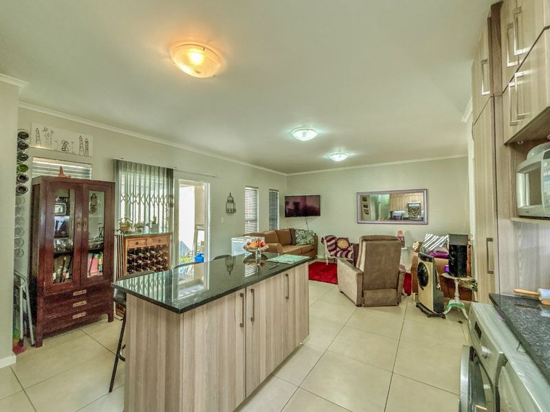 Modern 2-Bedroom, 2-Bathroom Home for Sale in Blue Hills - Photo 7