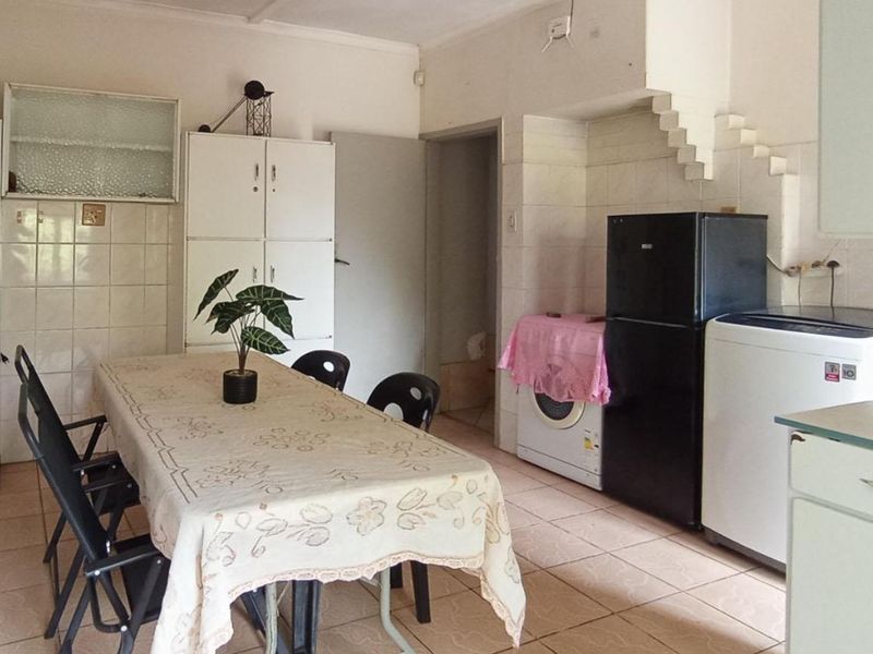 R1,200,000 | Secure 3-Bed Danville Home w/ Garage + Carport + Braai Area - Photo 1