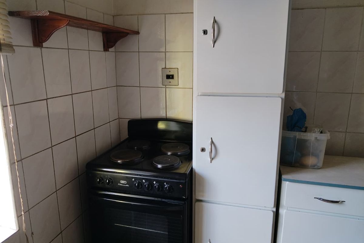 R1,200,000 | Secure 3-Bed Danville Home w/ Garage + Carport + Braai Area - Photo 4
