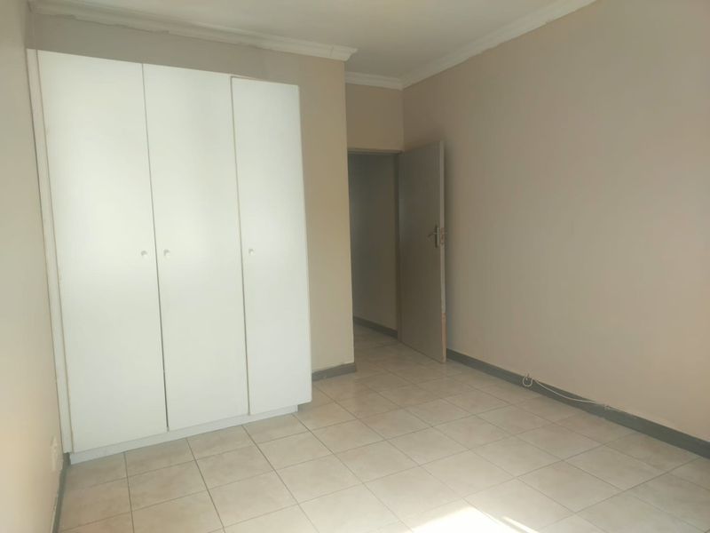 2 Bedroom 2 Bathroom For Rent - Photo 5