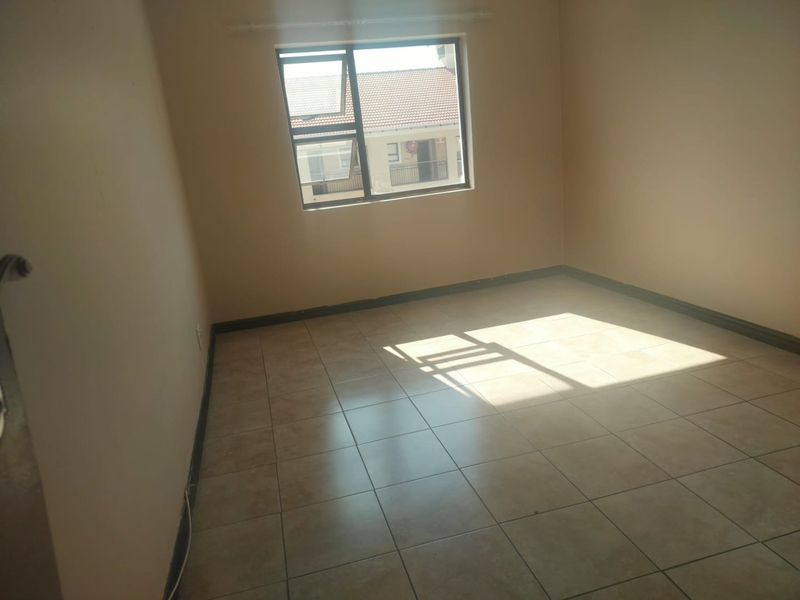 2 Bedroom 2 Bathroom For Rent - Photo 4