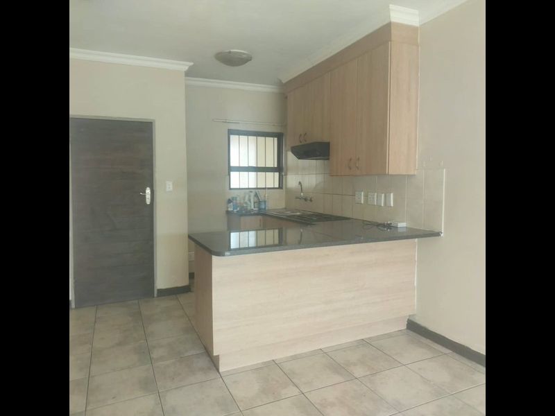 2 Bedroom 2 Bathroom For Rent - Photo 1