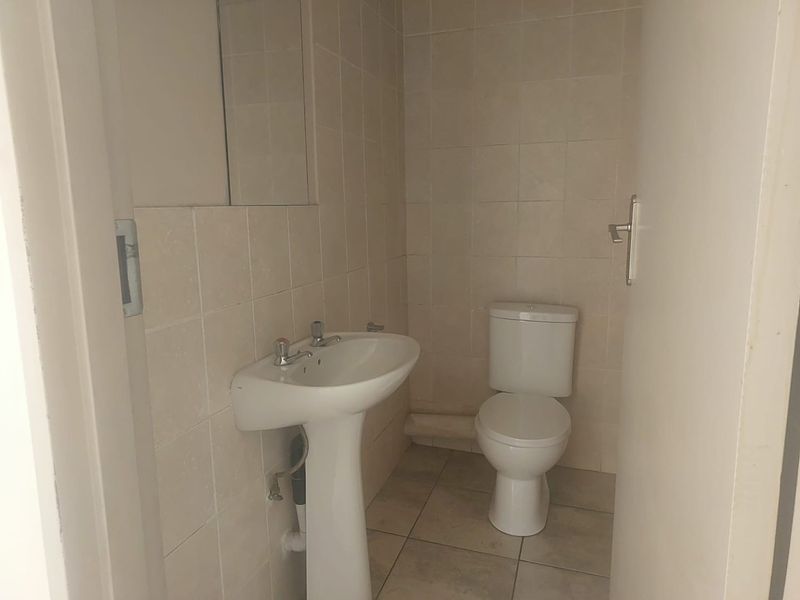 2 Bedroom 2 Bathroom For Rent - Photo 9