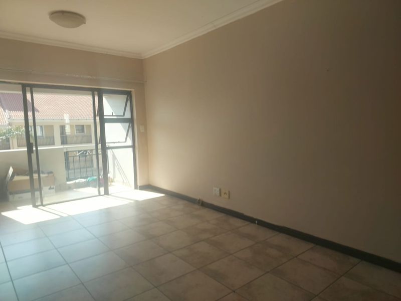 2 Bedroom 2 Bathroom For Rent - Photo 3