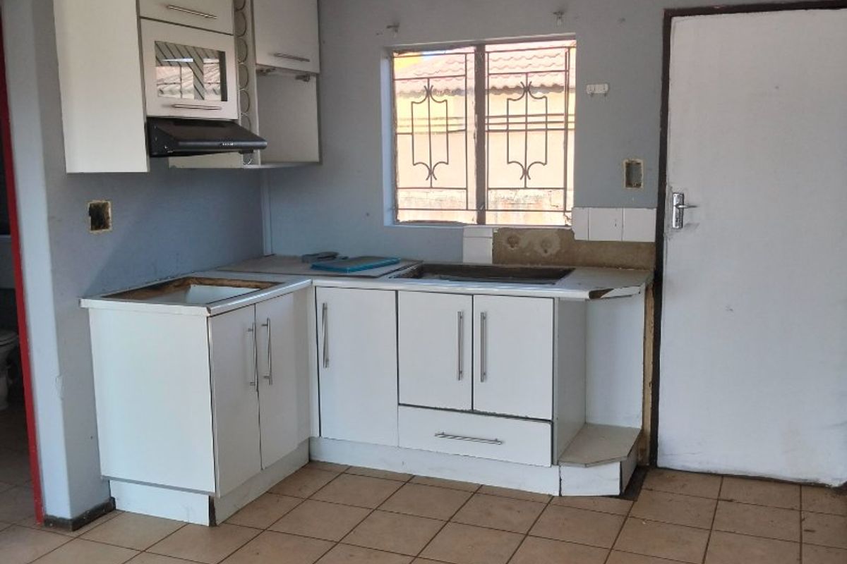 Affordable 3-Bed Family Home in Danville  R990,000 - Photo 4