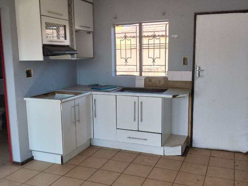 Affordable 3-Bed Family Home in Danville  R990,000 - Photo 4