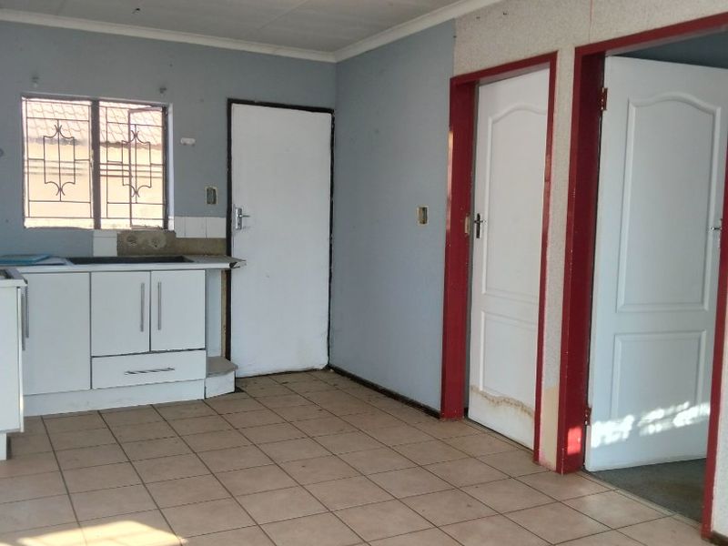 Affordable 3-Bed Family Home in Danville  R990,000 - Photo 6