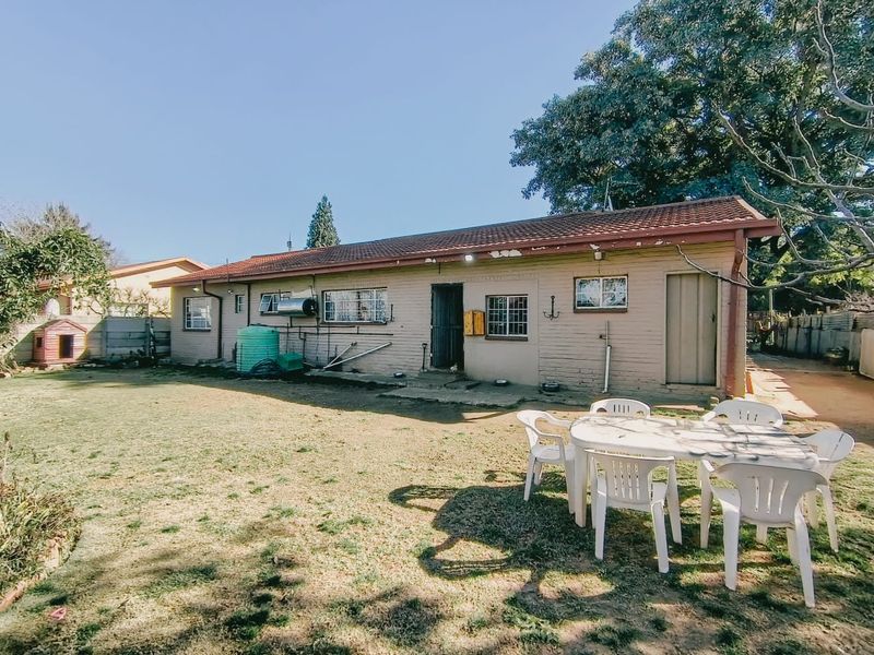 Comfortable 3 Bedroom Family Home for Sale in Leeudoringstad, North West - Photo 3