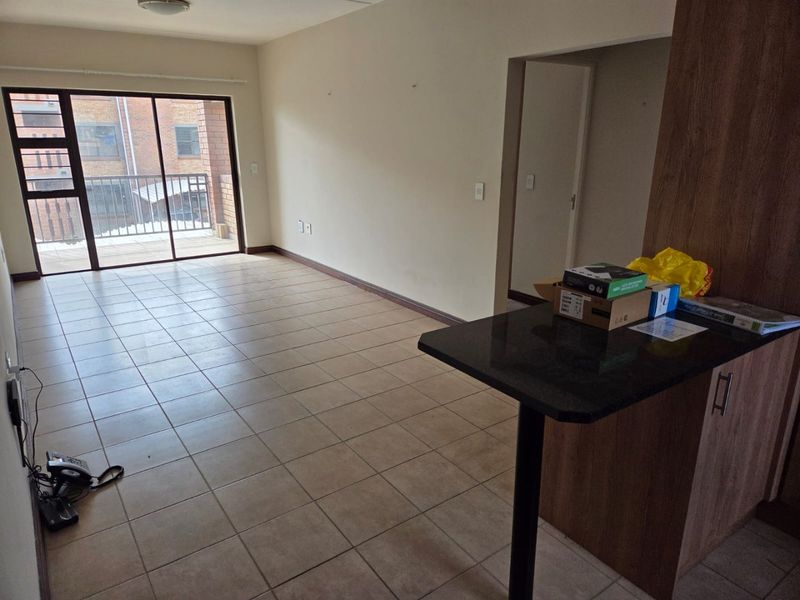 Charming & Spacious Apartment in Sought-After Over-50s Lifestyle Estate - Photo 4