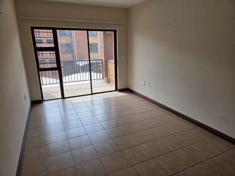 Charming & Spacious Apartment in Sought-After Over-50s Lifestyle Estate - Photo 9