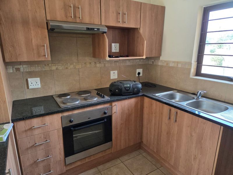 Charming & Spacious Apartment in Sought-After Over-50s Lifestyle Estate - Photo 7