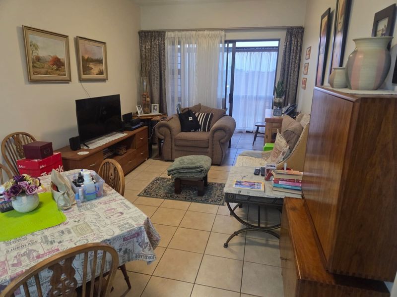 Charming & Spacious Apartment in Sought-After Over-50s Lifestyle Estate - Photo 6