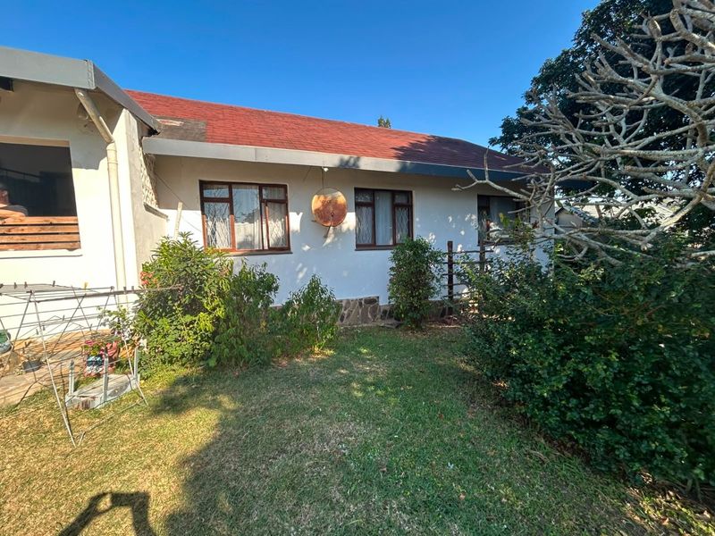 3-Bedroom Home with Flatlet and Breathtaking Ocean Views – Port Edward - Photo 4