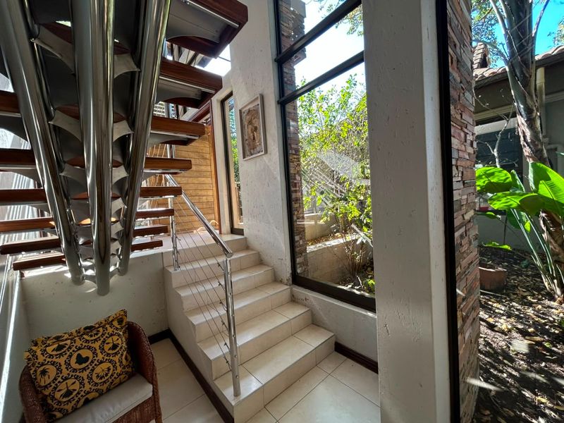 Luxurious Fully Furnished 4-Bedroom Coastal Home with Spectacular Sea Views  - Photo 4