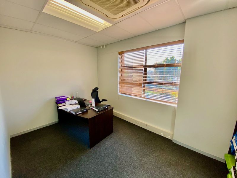 Modern Office Suite Available In Menlo Park - Photo 4