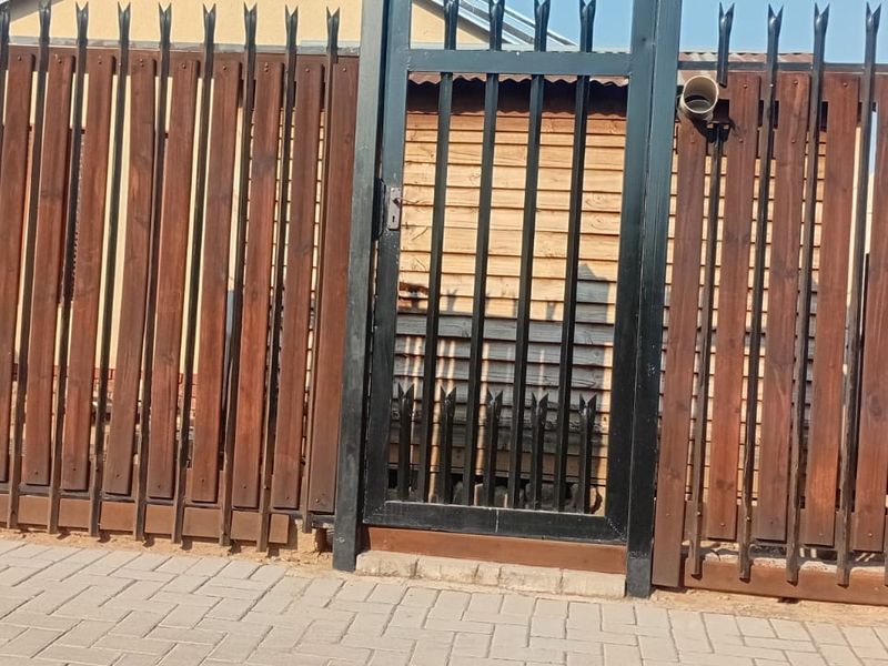 Stunning property for sale at Mabopane X - Photo 3