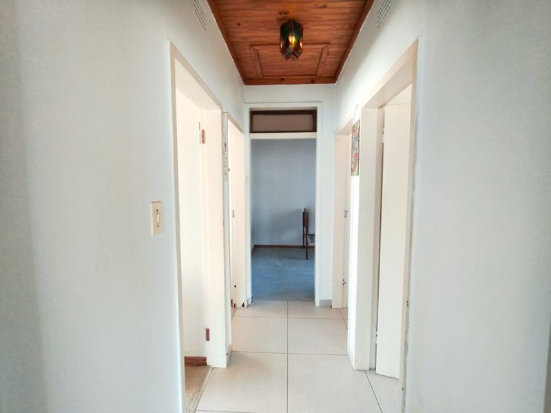 Spacious 3-Bedroom Home with Large Garden and Great Potential in Sasolburg - Photo 3