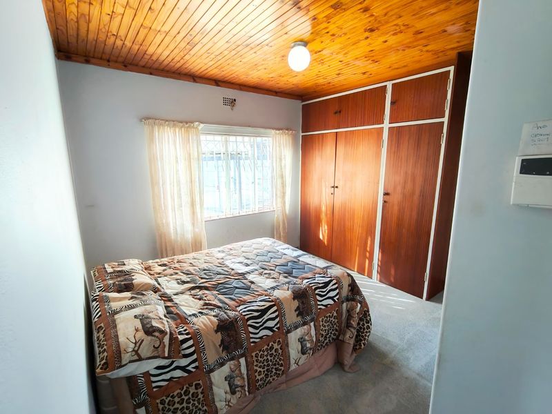 Spacious 3-Bedroom Home with Large Garden and Great Potential in Sasolburg - Photo 8