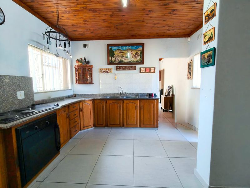 Spacious 3-Bedroom Home with Large Garden and Great Potential in Sasolburg - Photo 7