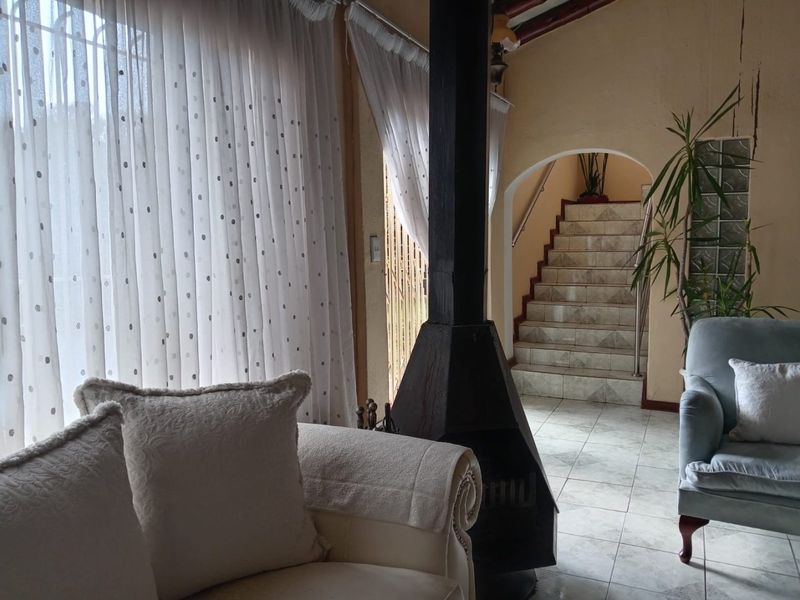 Luxury Family Retreat with Exceptional Entertainment - Photo 9