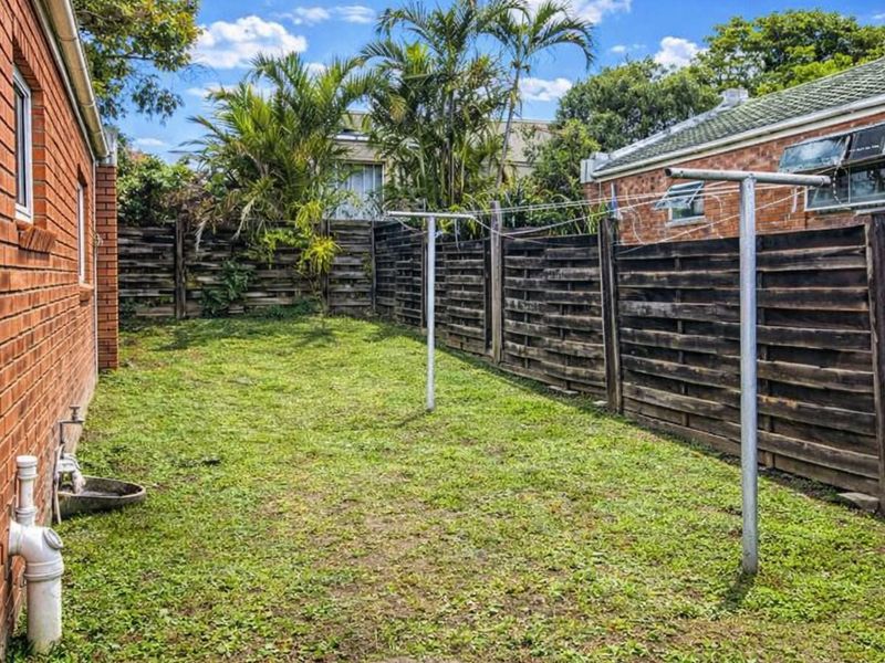 New to the Market - Ideal Starter or Investment Freestanding Home in Beacon Bay. - Photo 10