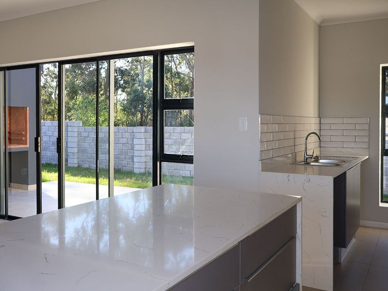 Brand-New Home on 700m2 erf – Build a Second Dwelling | No Transfer Duty - Photo 4