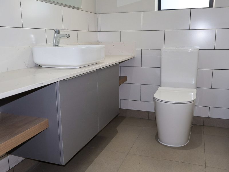 Brand-New Home on 700m2 erf – Build a Second Dwelling | No Transfer Duty - Photo 10